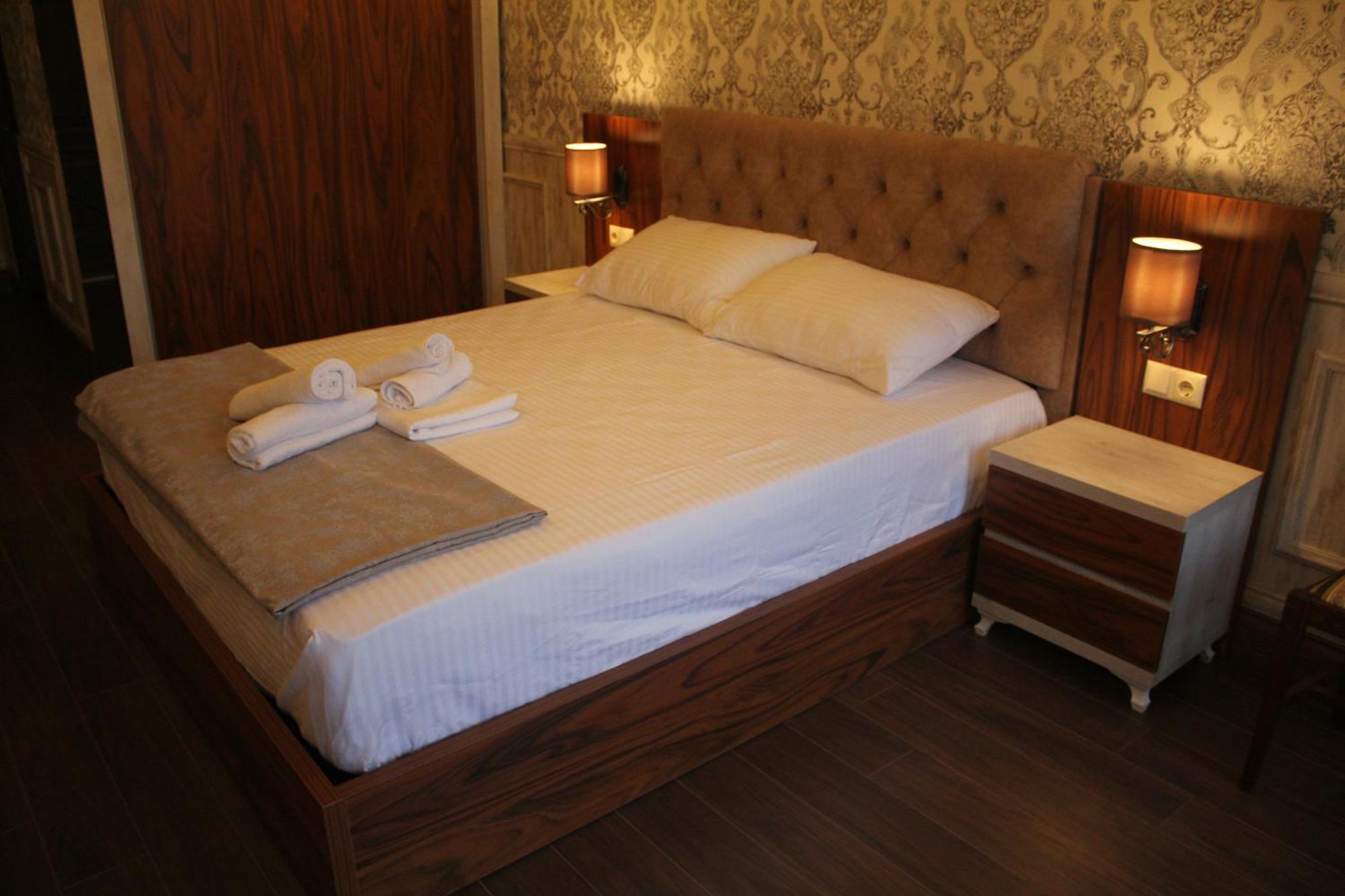 Melini Boutique Hotel Batumi Ngoại thất bức ảnh