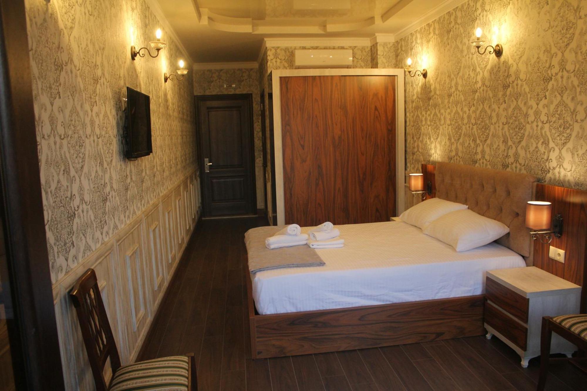 Melini Boutique Hotel Batumi Ngoại thất bức ảnh